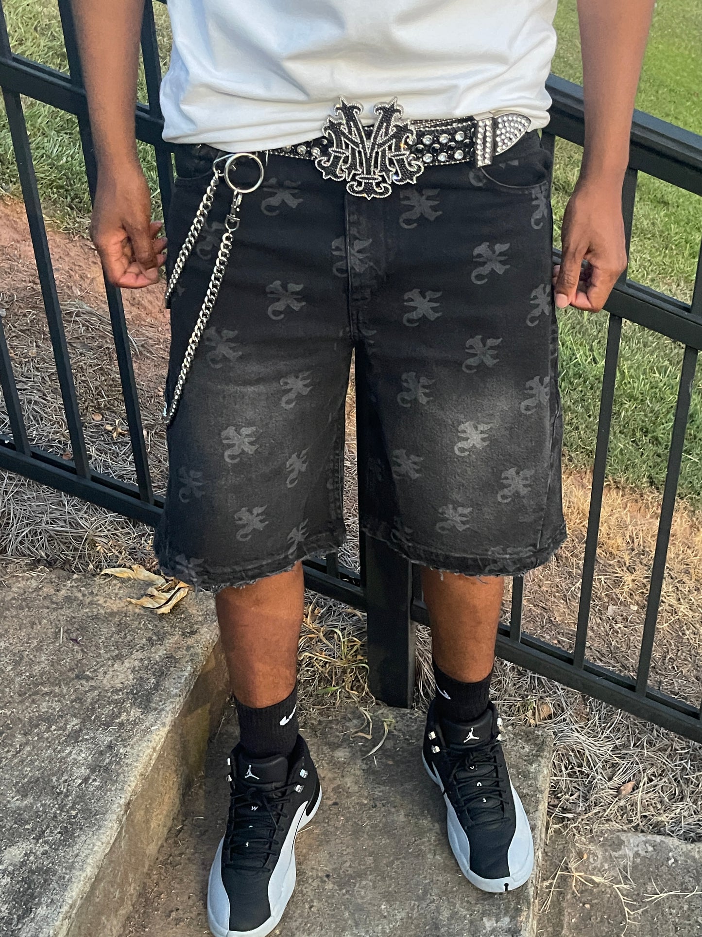 Distressed Jhorts