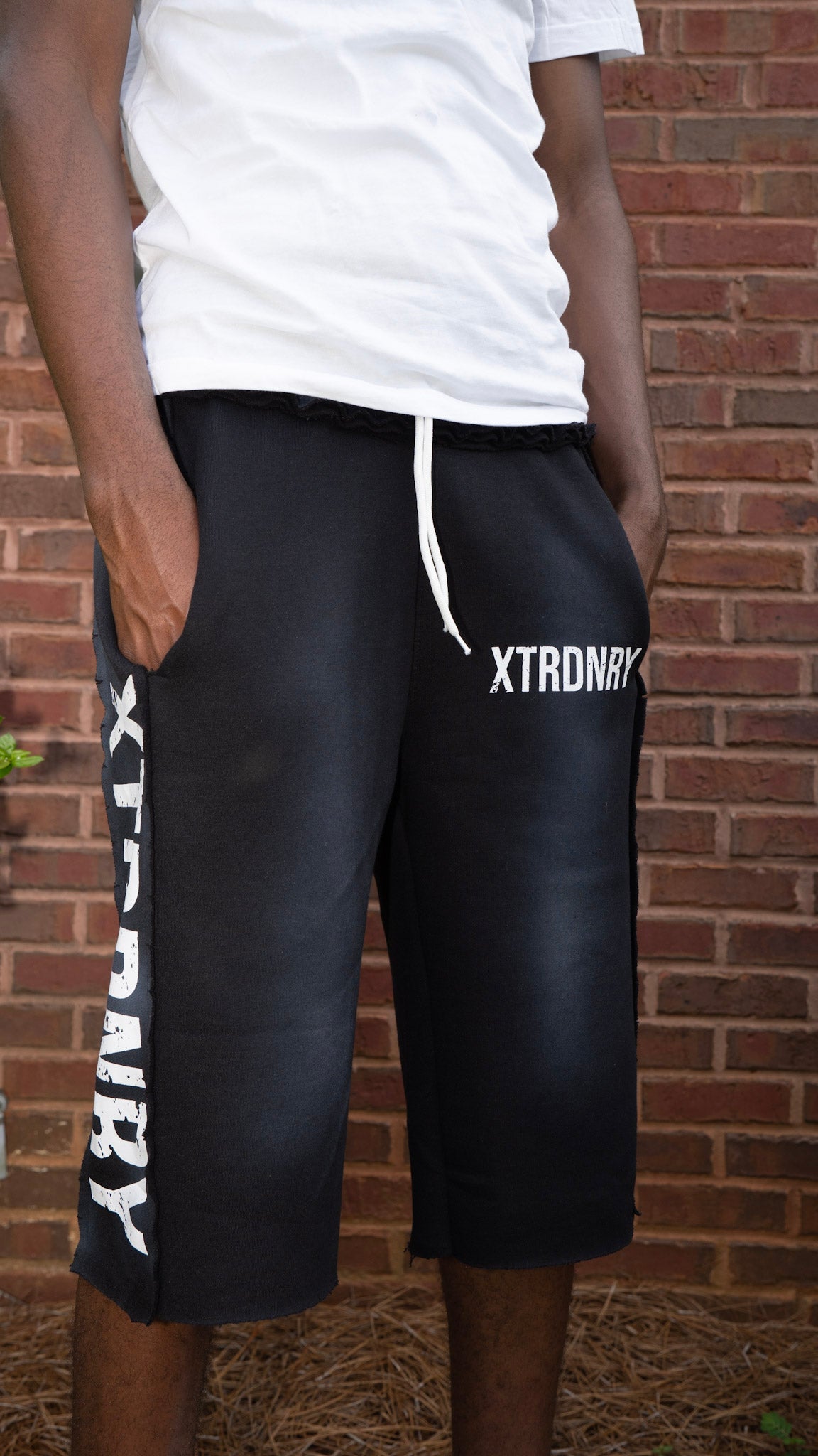 “XTRDNRY” 3/4 Shorts